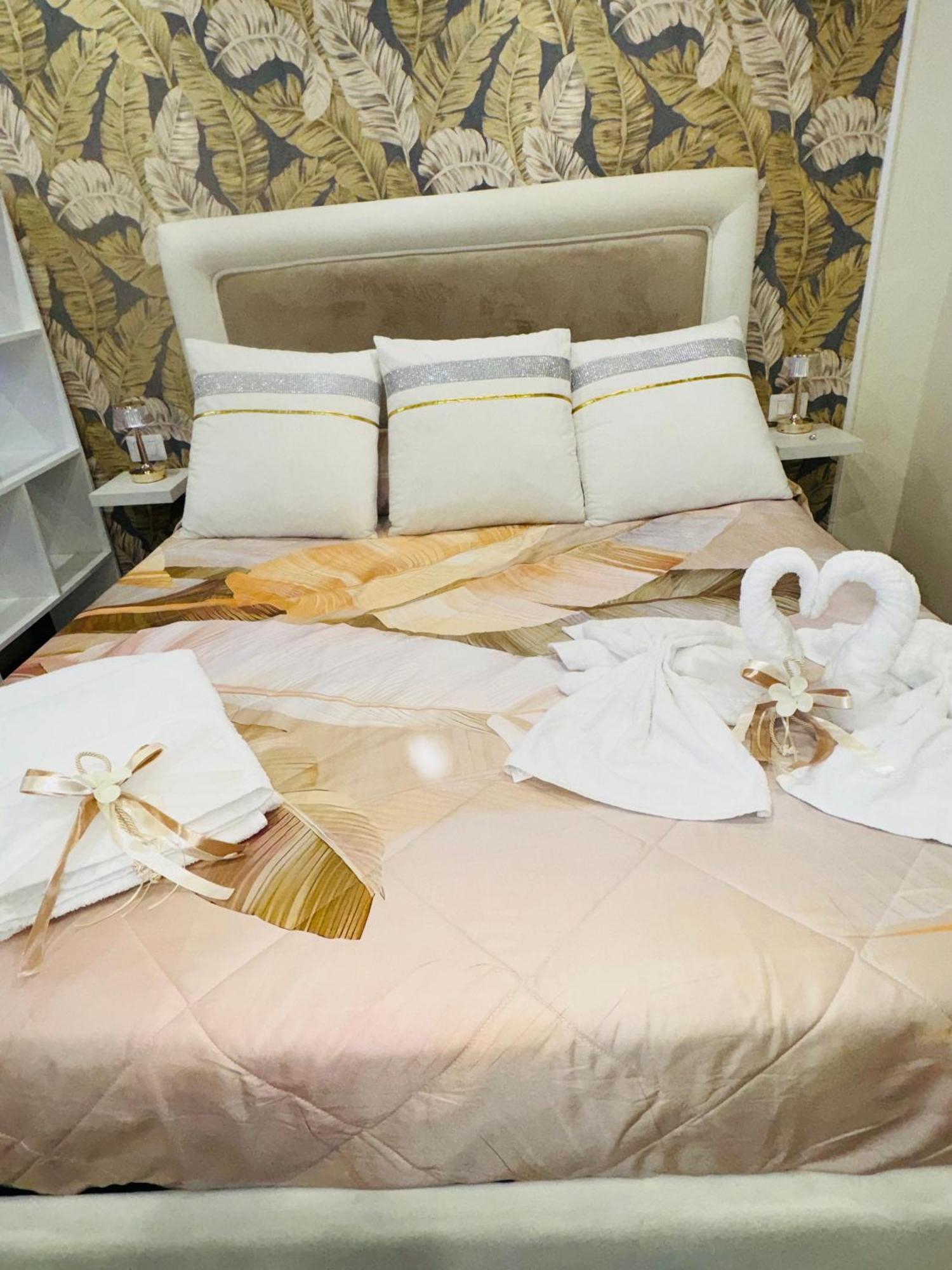 La Dimora Dei Sogni Sedil Capuano Home Suite Naples Luaran gambar